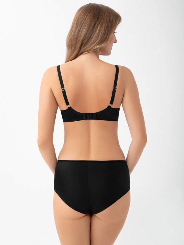 Black Soft Bra Gorsenia K937 – Engineered Full Support