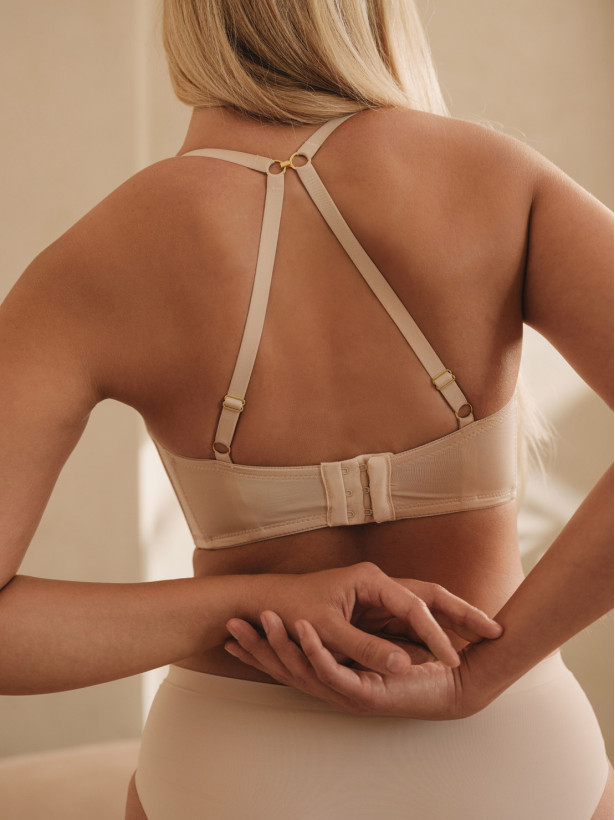 Smooth Push-Up Bra Mefemi Amelia – Wireless Plunge Comfort