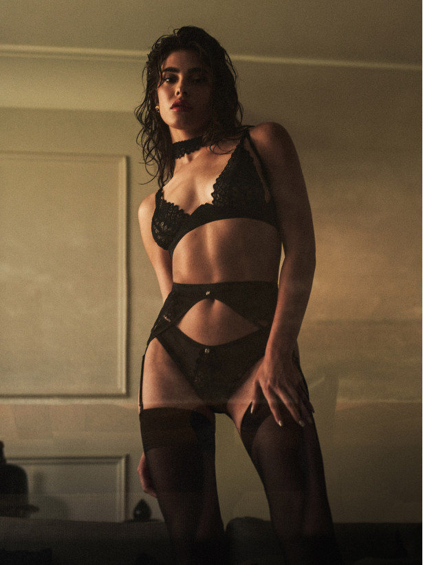 Black Lace Bra Obsessive Donarella — Underwired Cups