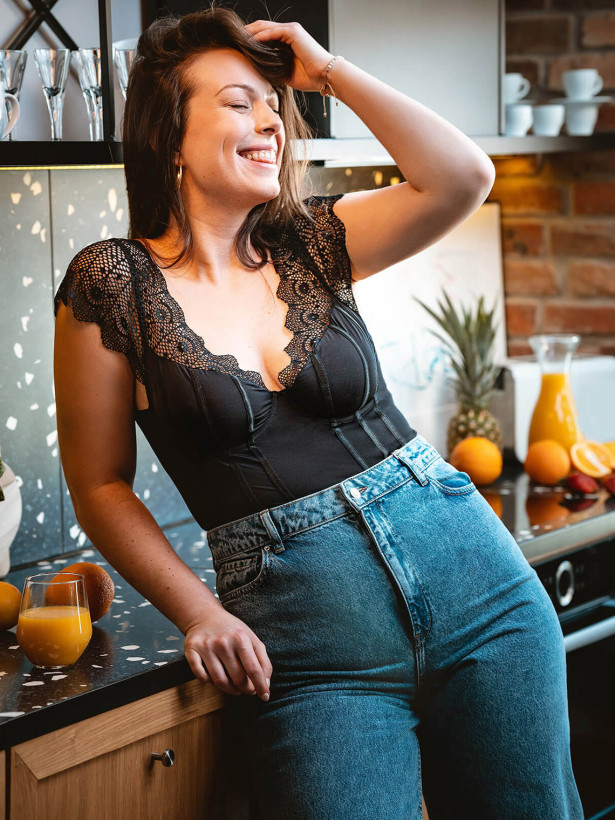 Obsessive Moketta Raffinierter Damen-Body mit luxuriöser Spitze