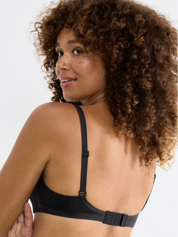 Seamless Soft Bra Sloggi Zero Feel Air – Breathable Push-Up