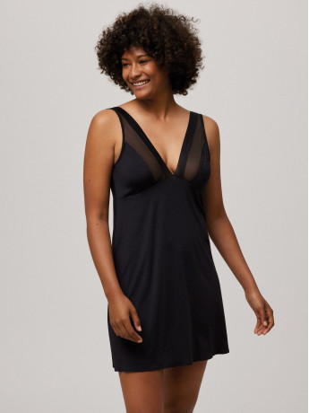 Short Nightgown Ysabel Mora 10056 – V-Neck Chemise With Mesh