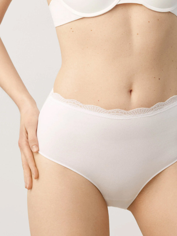 White Maxi Briefs Ysabel Mora 19684 – Cotton Comfort