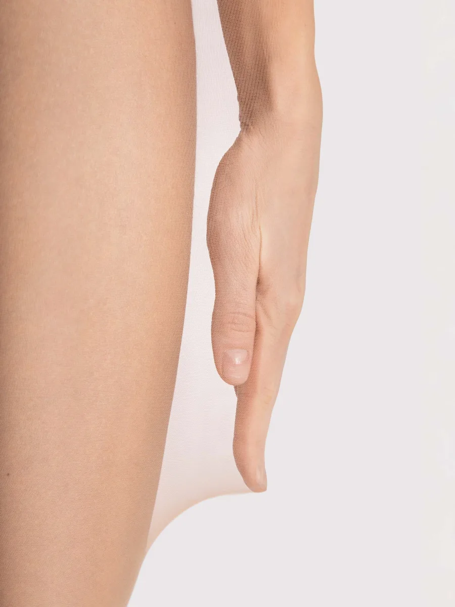 Ultra-Sheer Pantyhose FIORE Doris — 8 Den Invisible Look