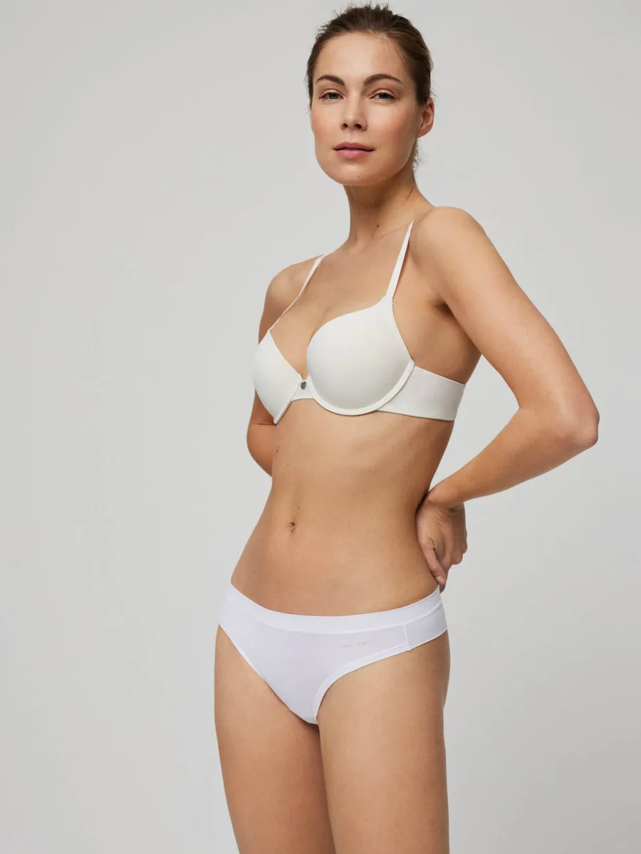 Seamless Thong Ysabel Mora 19694 – Invisible Adapt Fit